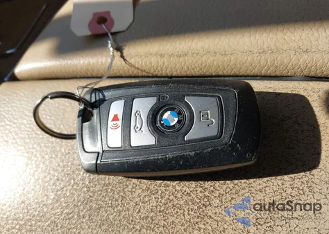 2013 BMW 528I xDrive z USA, uszkodzony, nr VIN WBAXH5C58DD108437